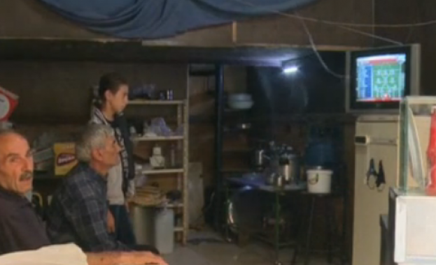 Футболът постепенно връща надеждата за нормален живот на жителите на