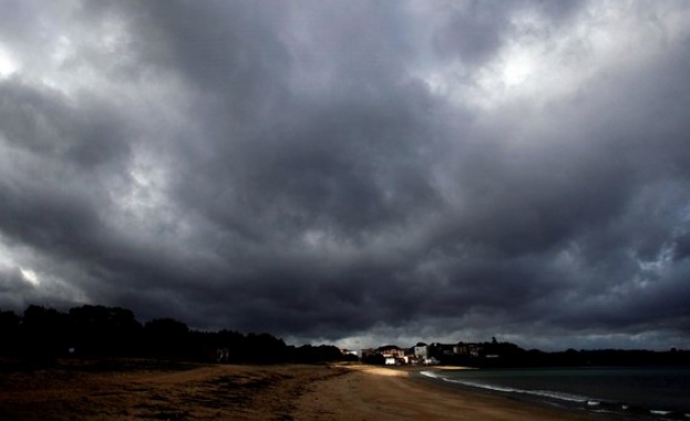 Силни бури в централната част на Франция и югозападния регион