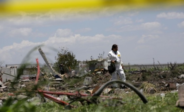 Най малко 24 души загинаха и 49 са ранени при два