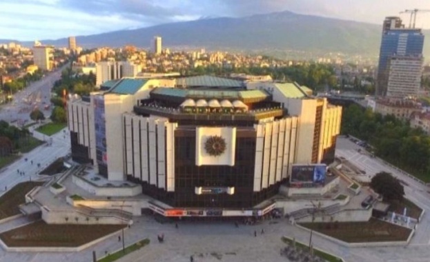 Във форума ще участват лидерите на 16 те страни от Централна