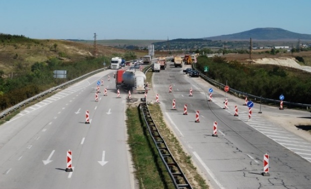 Ограничават се максимално ремонтите по автомагистралите през летния сезон заяви