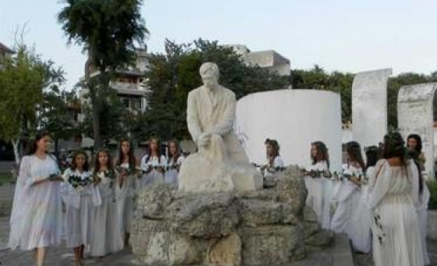 В Поморие започнаха поетичните празници Яворови дни за 60 и път