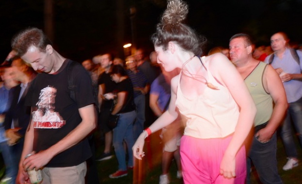 Хиляди се събраха в 15 македонски града за да отпразнуват