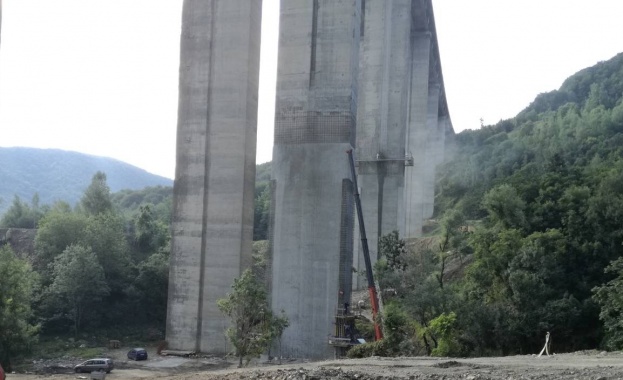 Агенция Пътна инфраструктура припомня че се извършва ремонт на носещите