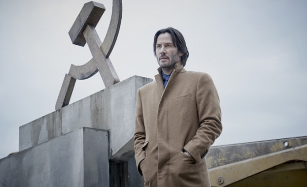 Пари любов а и намек за политика са замесени в