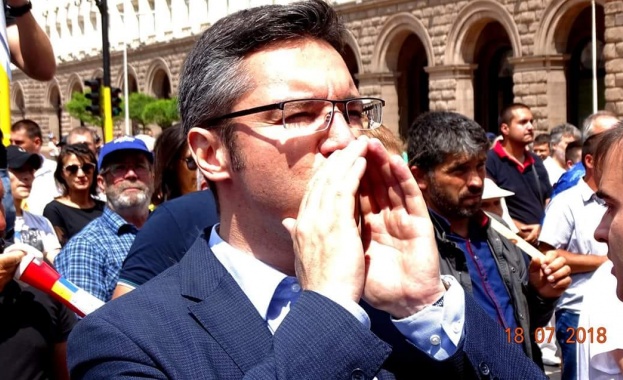 Ето това мисля за обърканите изявления на министър Радев по