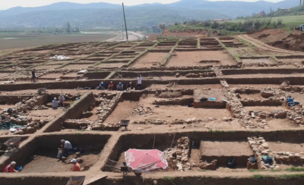 Днес приключват археологическите разкопки на древното селище Скаптопара открито край