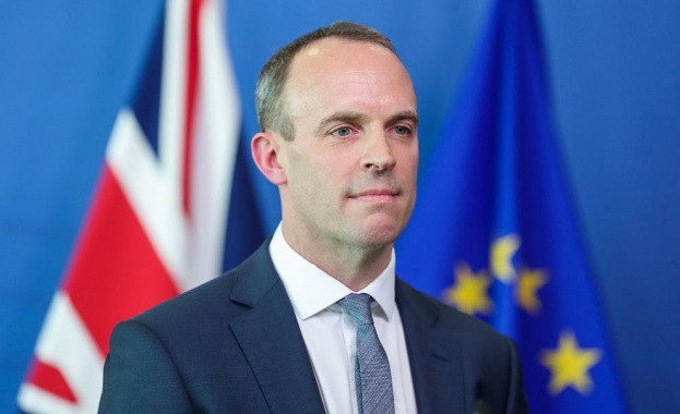 Новият британски министър за Брекзит Доминик Рааб предупреди че Лондон