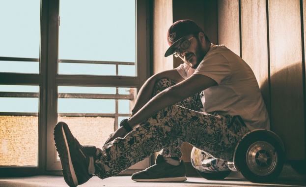 Посрещаме изгрева на голямата поляна до манастира Св Св Петър и