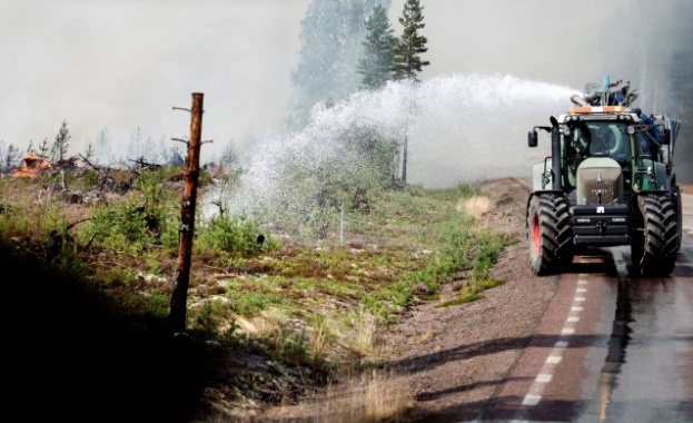 Шведските власти заявиха днес че 25 пожара продължават да горят