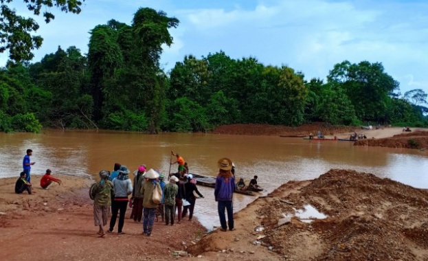 Спасители намериха досега 26 тела на загинали при срутването на