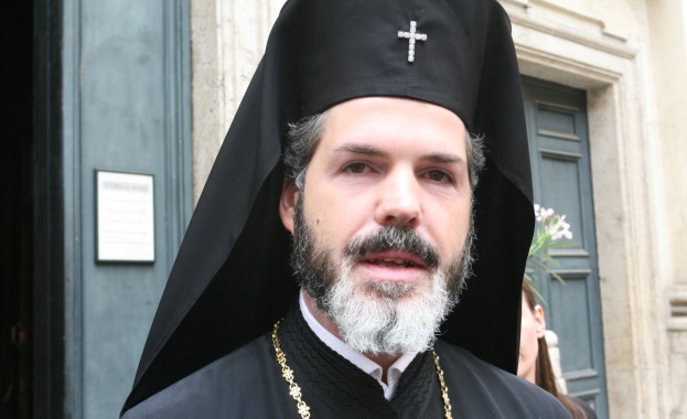 Как космите от брадата на митрополит Антоний щръкнаха към Марина