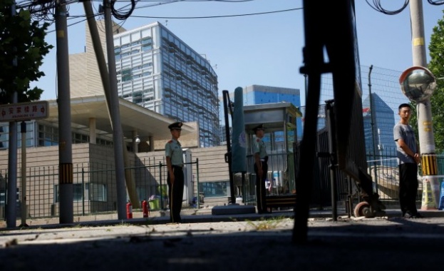 Бомба е била детонирана пред посолството на Съединените щати в