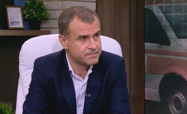 Родителите на 8 годишното момче изоставено само на улицата от линейка