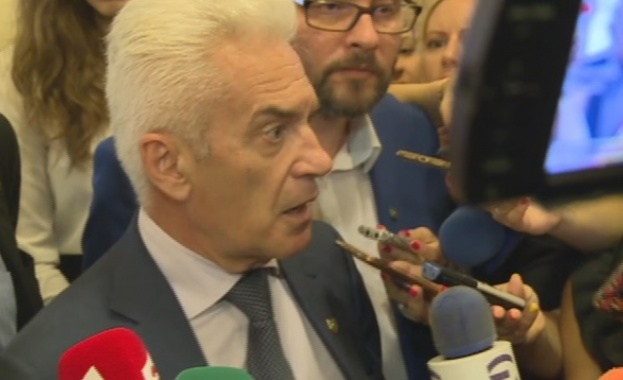 Скандал избухна в стаята на Обединените патриоти в сградата на