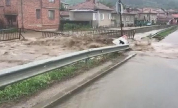Остава в сила бедствено положение в Пирдоп което беше обявено
