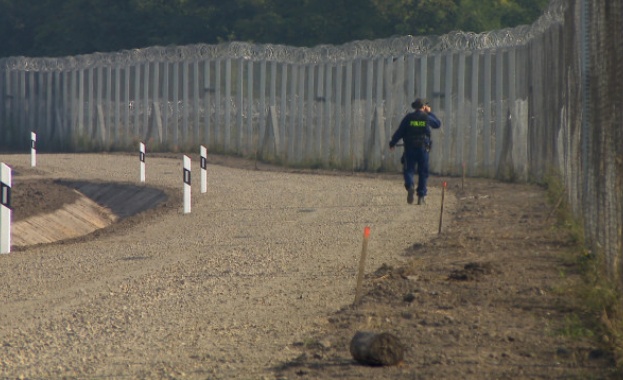 Унгария ще подсили охраната на границите си със Сърбия и