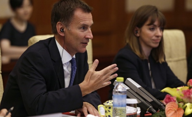 Британският външен министър Джереми Хънт е разтревожен че Иран е