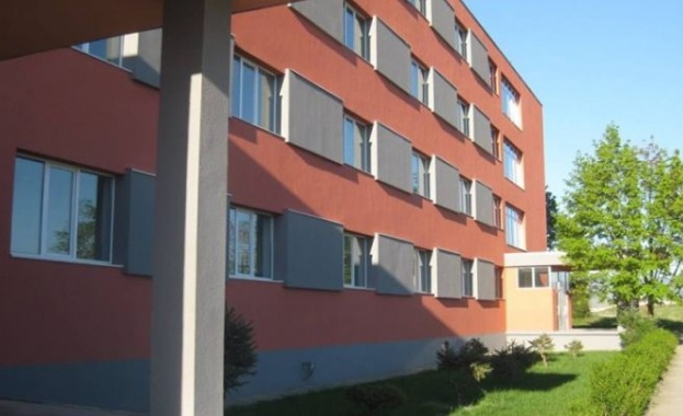 След сбиване между две момичета едното е настанено в русенска