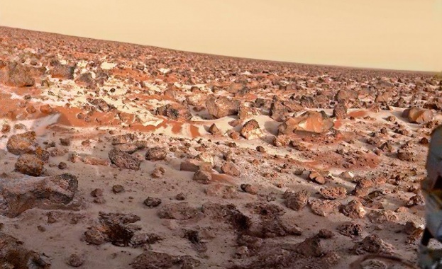 Докато човекът кацне на Марс ще минат години, но преди