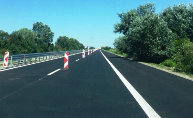 Временно се ограничава движението в активната лента при км 59