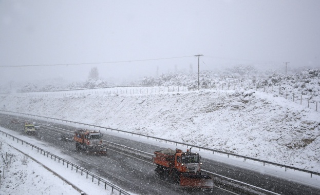 От днес се въвежда зимното поддържане на републиканските пътища От