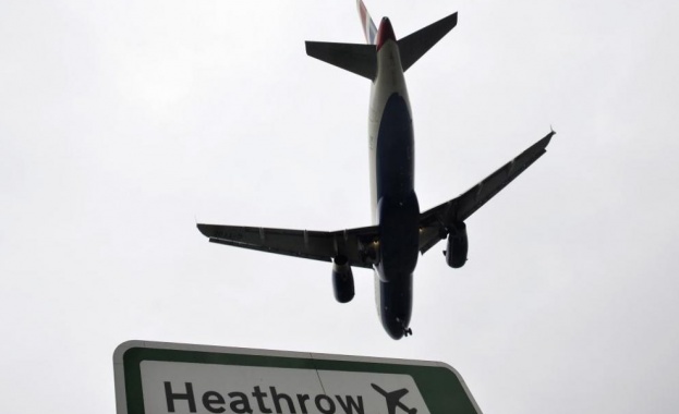 Лондонското летище Хийтроу ще отмени общо 172 полета в понеделник