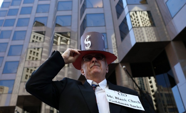 Goldman Sachs съветва: Увеличете кеша в портфейла си Goldman Sachs съветва: Увеличете кеша в портфейла си