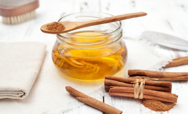 Споменаването на целебните свойства на меда се открива още в