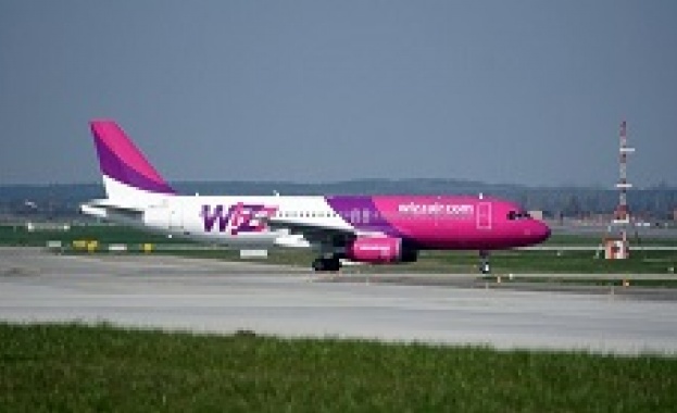 Wizz Air обяви, че от днес всички полети на компанията