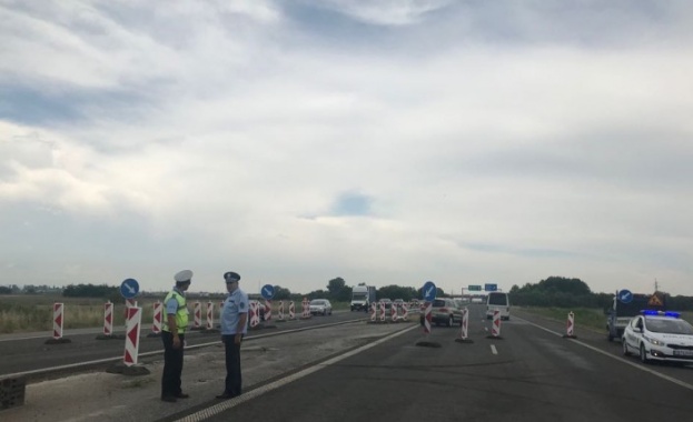 Временно е ограничено движението по път I-6 Сливен - Бургас