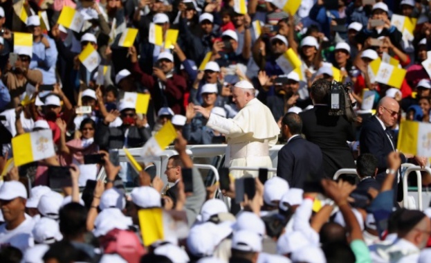 Възможно е папа Франциск да излезе извън протокола и мерките