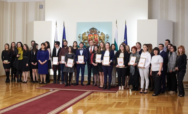 Нашите млади хора трябва да имат представата за света отворена