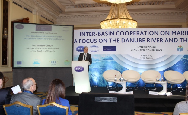 Министърът на околната среда и водите Нено Димов откри международна