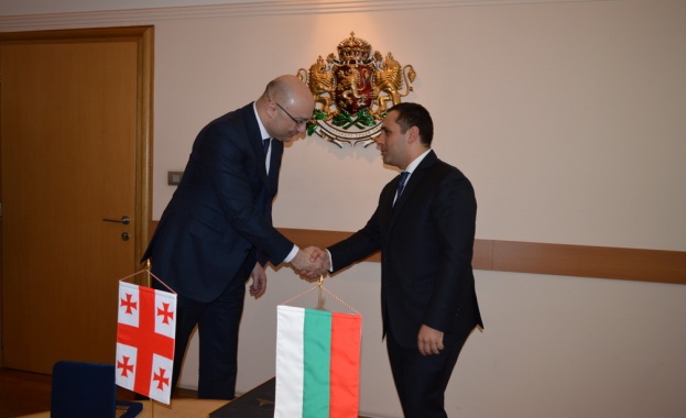 През последните години икономическите връзки между България и Грузия се