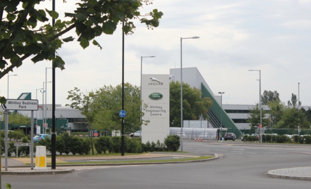 Jaguar Land Rover (JLR) от днес затвори всичките си заводи