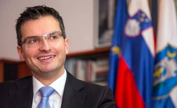 Словенският премиер Марян Шарец обвини Хърватия в „нечувано поведение и