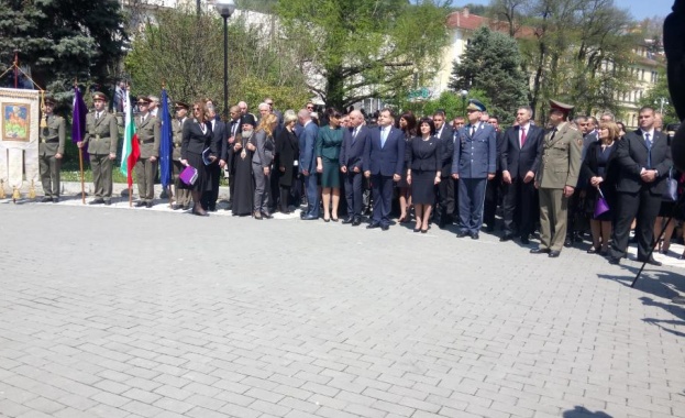 Народните представители от 44 то Народно събрание апелираха за единност и