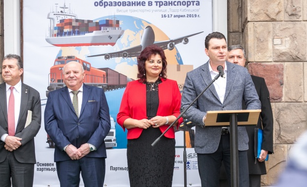 Връзката между образованието и бизнеса е от ключово значение Тя