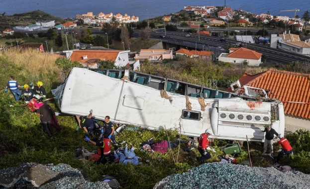 Португалските власти потвърдиха че всички 29 загинали при автобусната катастрофа