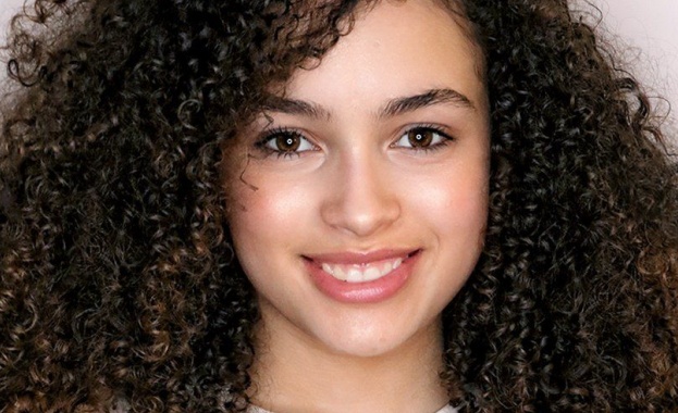 Младата британска актриса и звезда от филма Облакът Атлас Мая Лиша