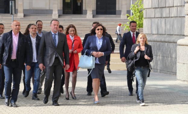 БСП за България регистрира листата от 17 кандидати за участие