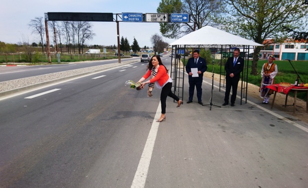 Завърши рехабилитацията и реконструкцията на 14 км от път II 29