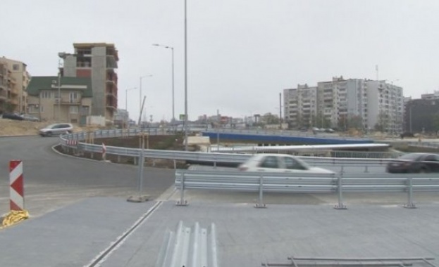 Наклонено кръгово във Варна Според общината проблем на бул Васил