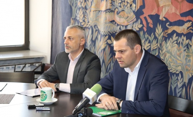 На 25 април в сградата на НЛРС СЛРБ в столицата се