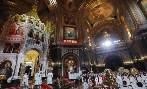 Възкресение Христово беше посрещнато от православните вярващи в цял свят