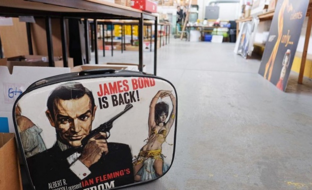 Облича се добре говори нежно с маниери Неговото име е