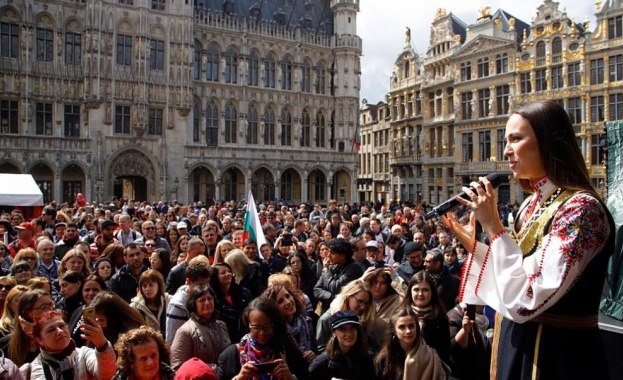 За седма поредна година стотици българи и чужденци извиха голямо