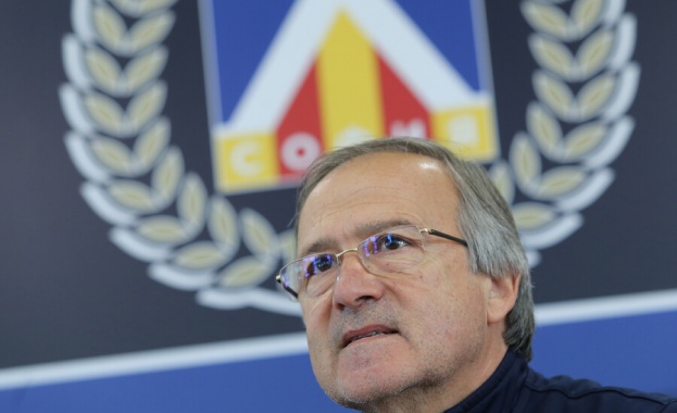 Левски се раздели със старши треньора си Георги Дерменджиев съобщават