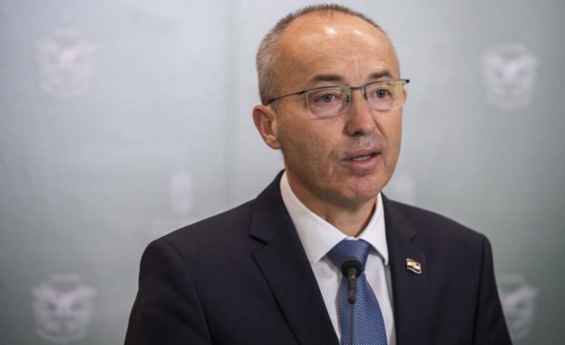 Заместник министър председателят и министър на отбраната на Хърватия Дамир